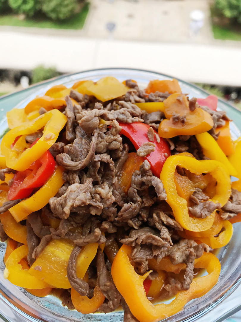 小炒牛肉（肉嫩味香）