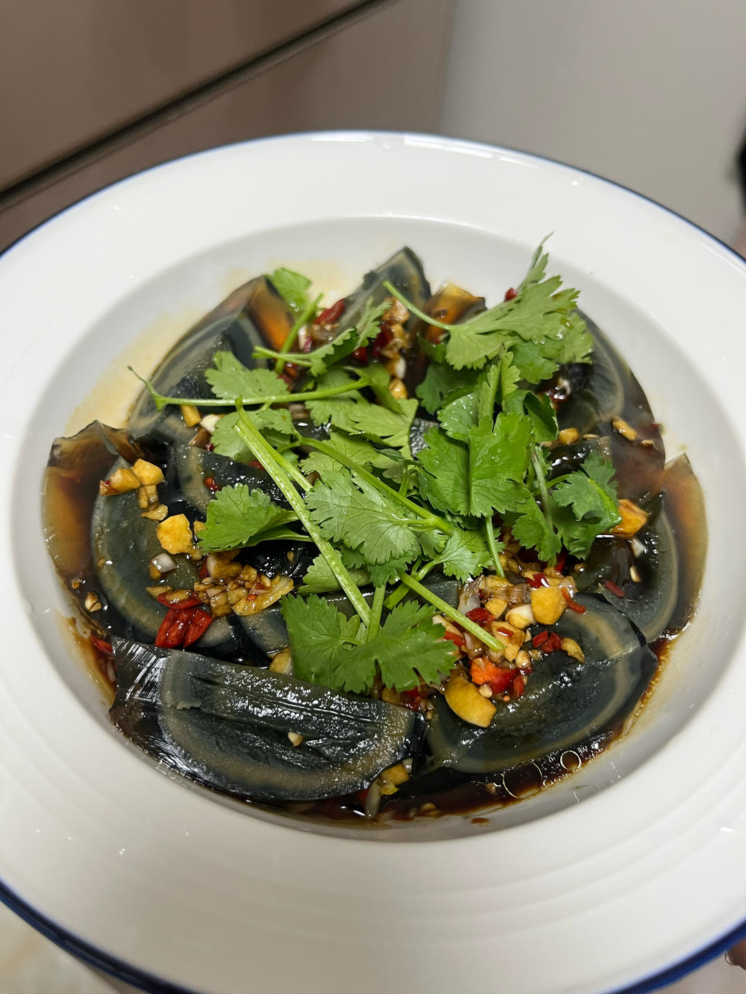 香菜拌皮蛋｜美味家常香辣开胃
