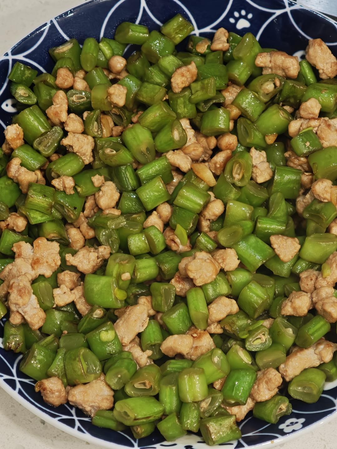 夏天的下饭菜【干煸豆角炒肉沫】