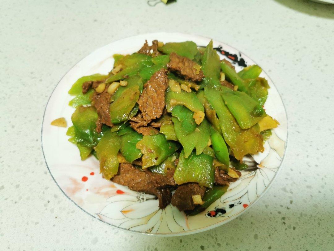 牛肉炒苦瓜（附苦瓜的处理方法）