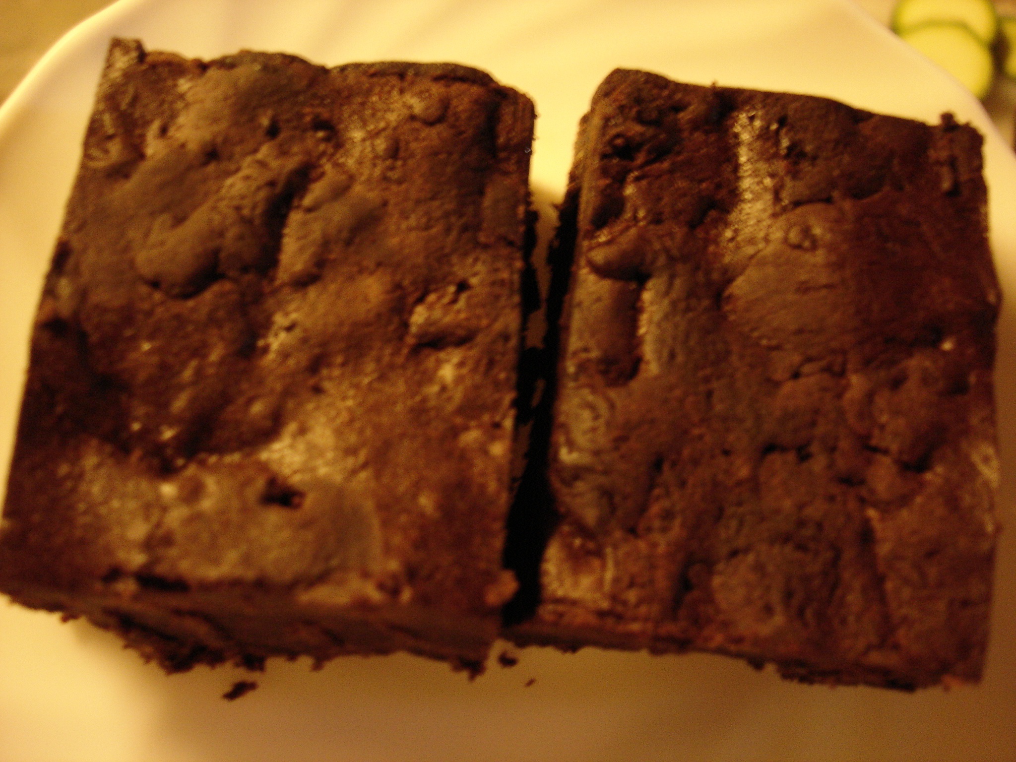Fudgy Brownie（醇厚浓香布朗尼）