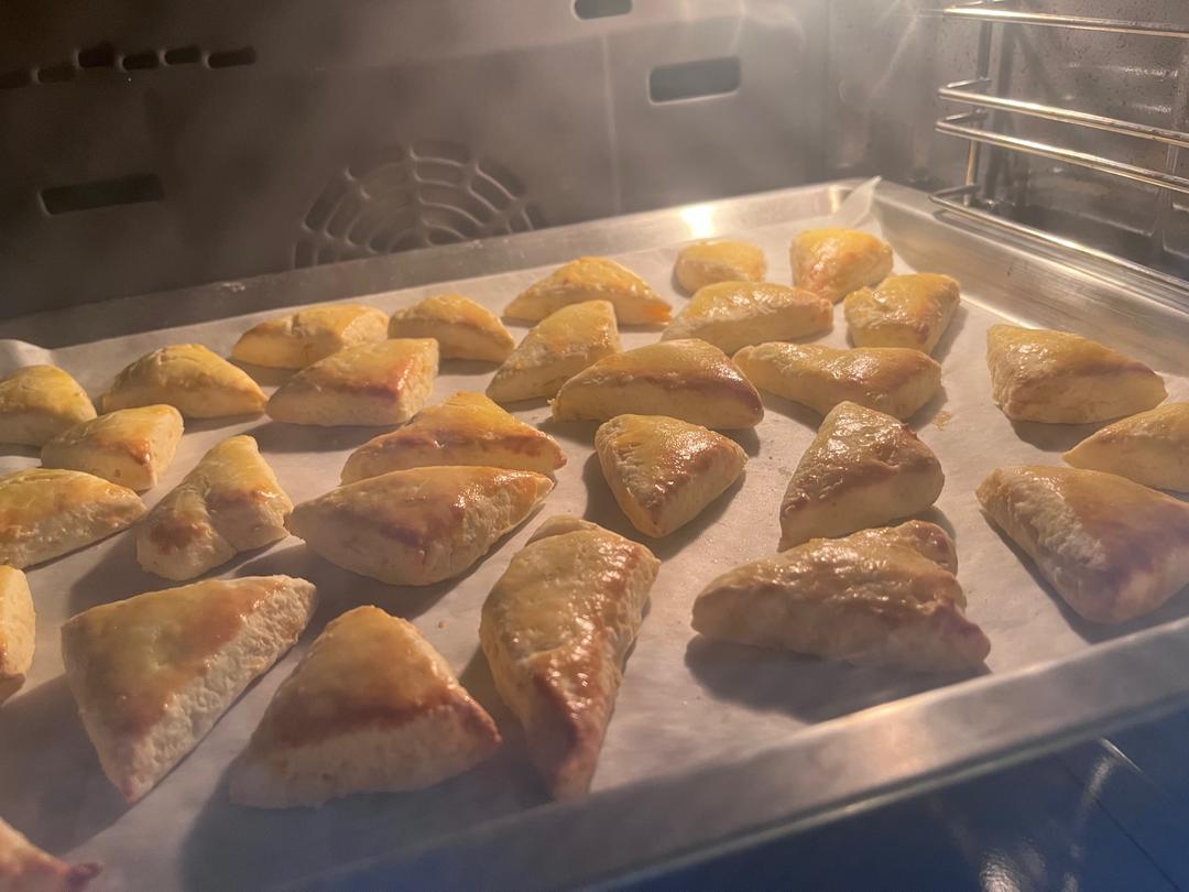 咸蛋黄司康的做法