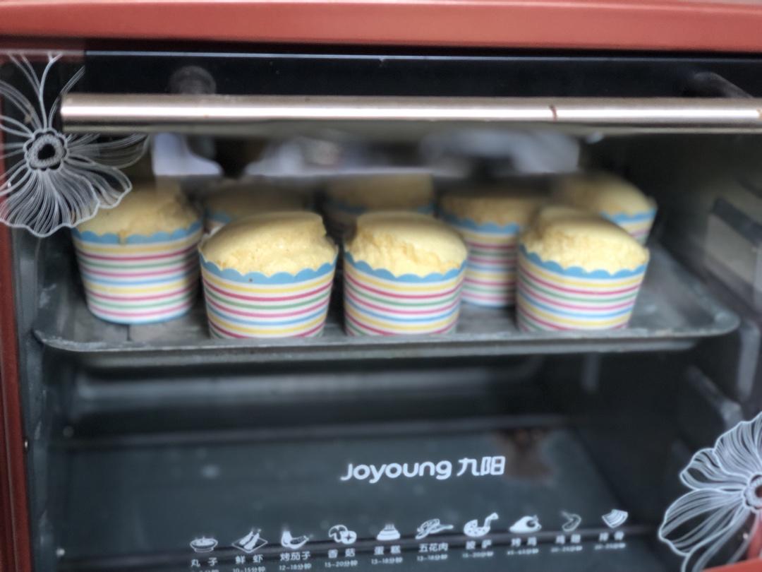 纸杯蛋糕(新手也可一次成功)