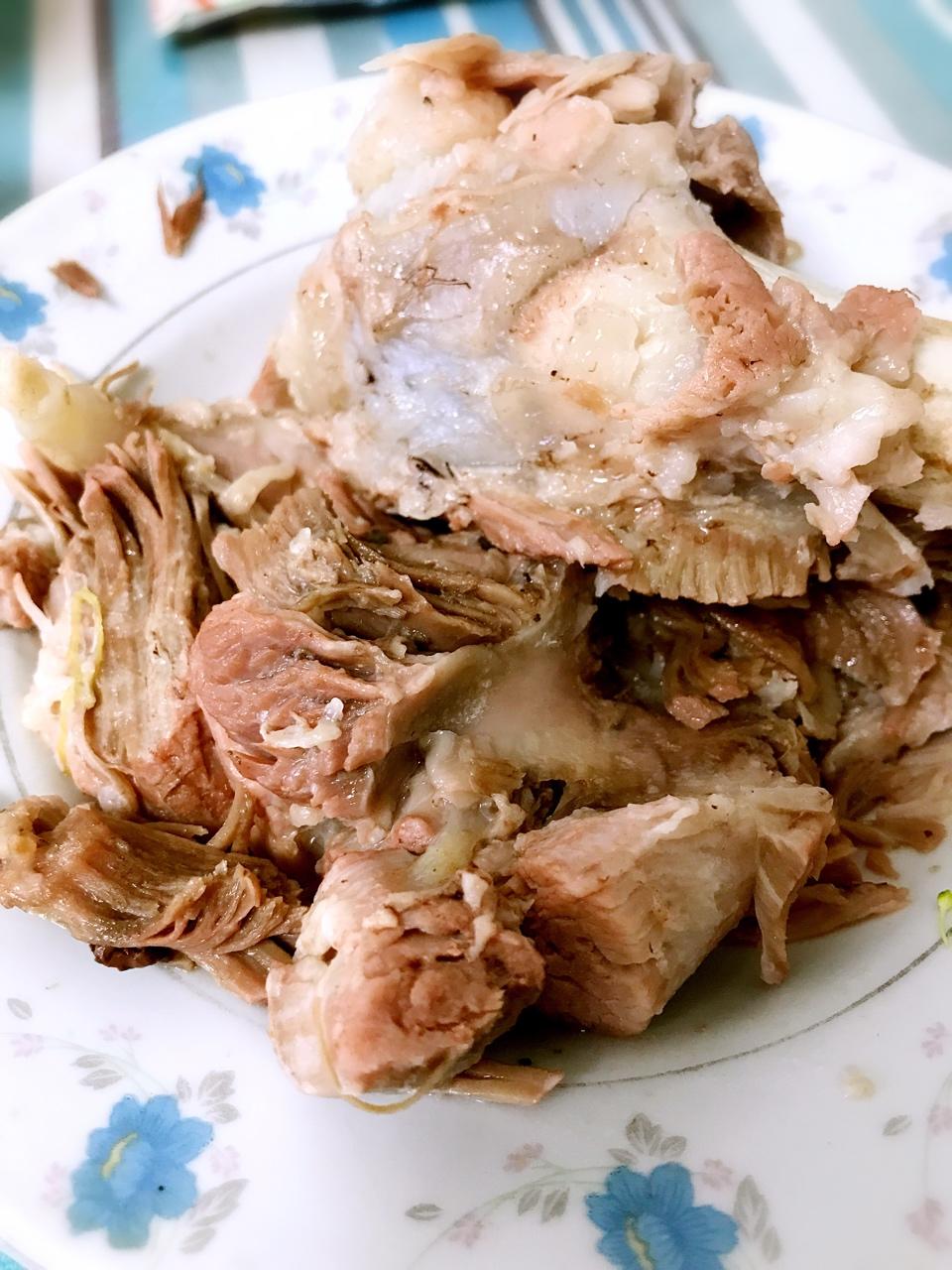 拉盐的驴做的蒜泥拆骨肉