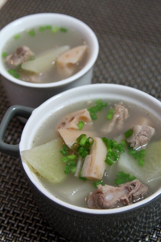 莲藕排骨汤