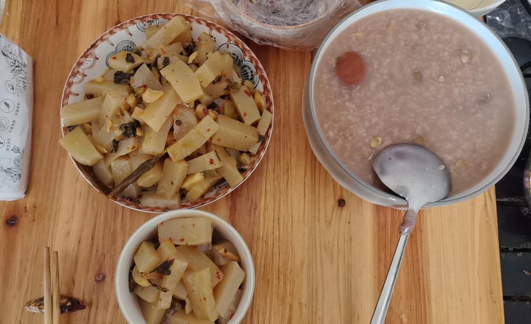 杞菊陈皮粥（今年立春到冬至）