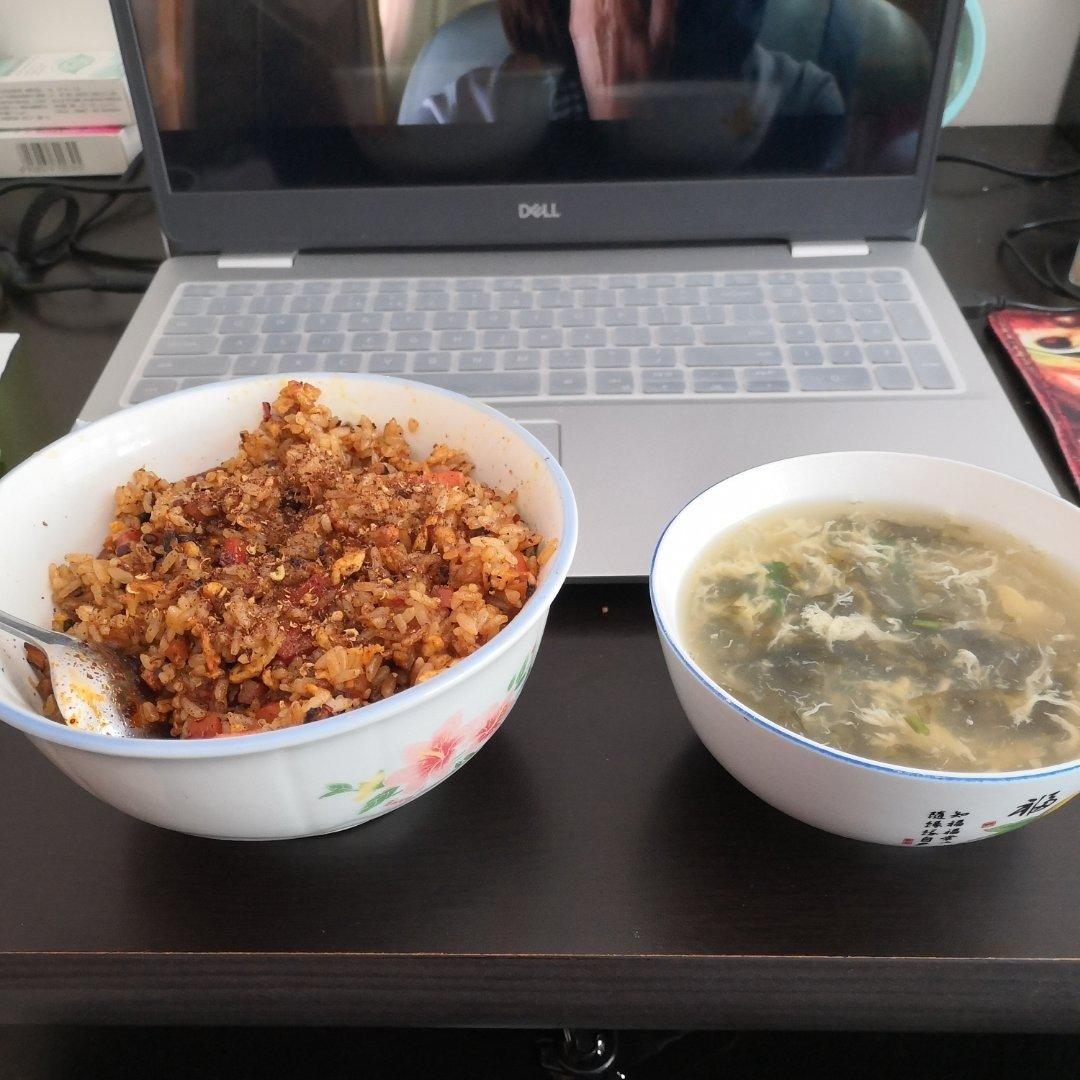 放老干妈的蛋炒饭