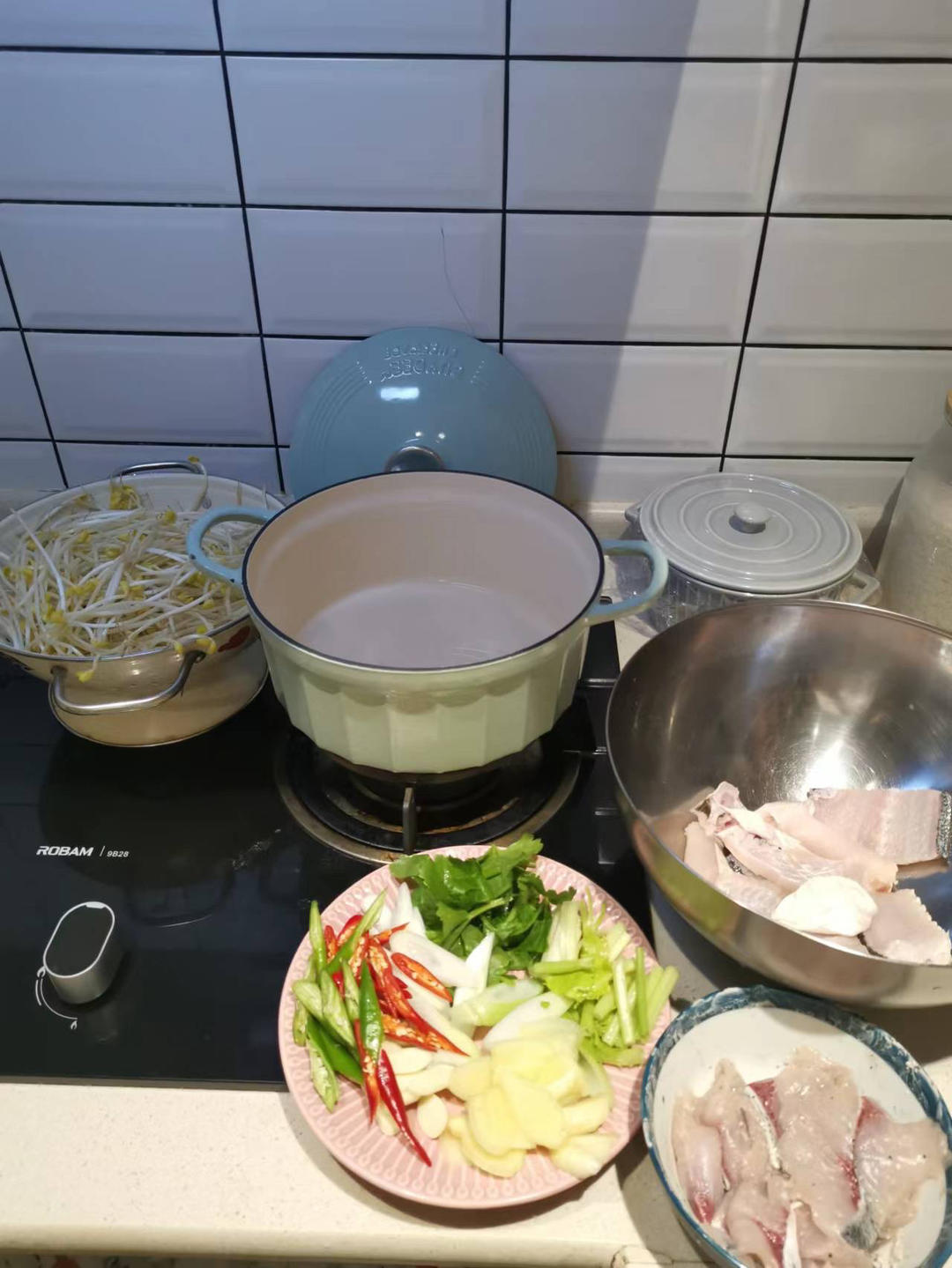 酸辣豆花鱼【4月北鼎珐琅锅食谱】