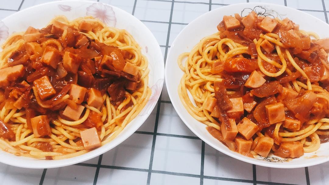 番茄肉酱意大利面