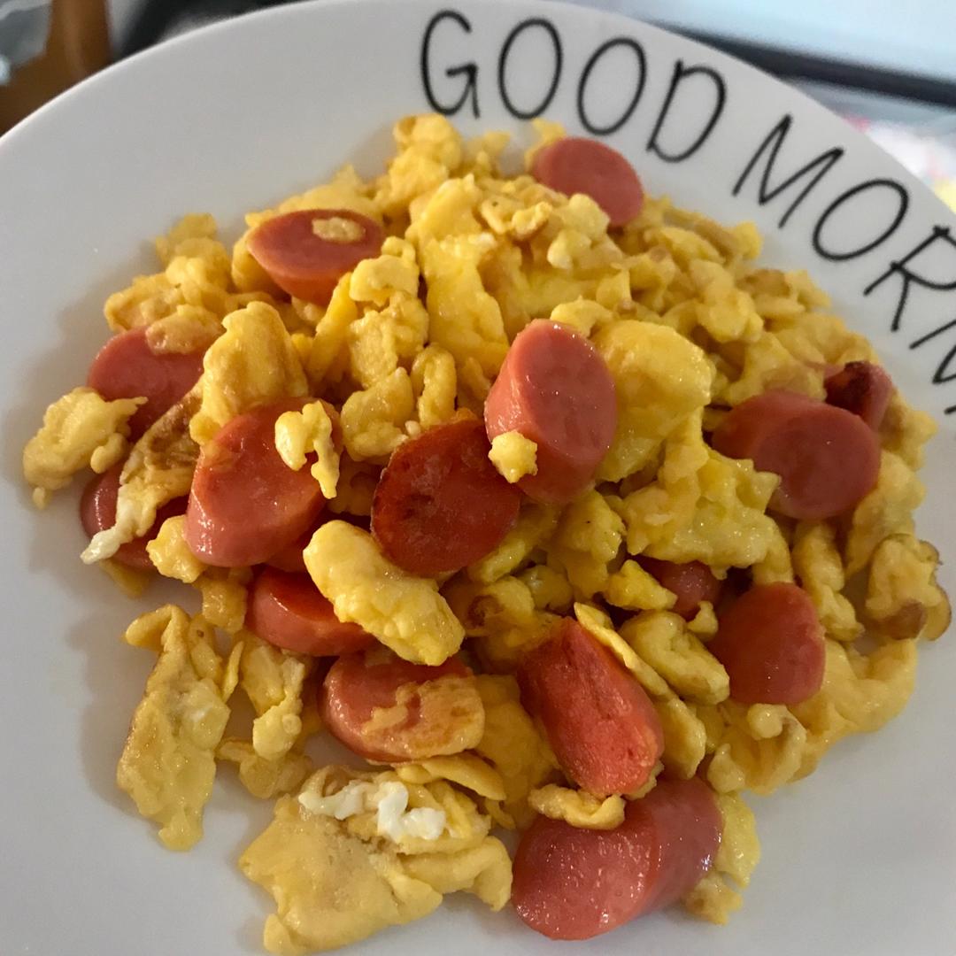 赵赵赵哇做的火腿肠炒鸡蛋