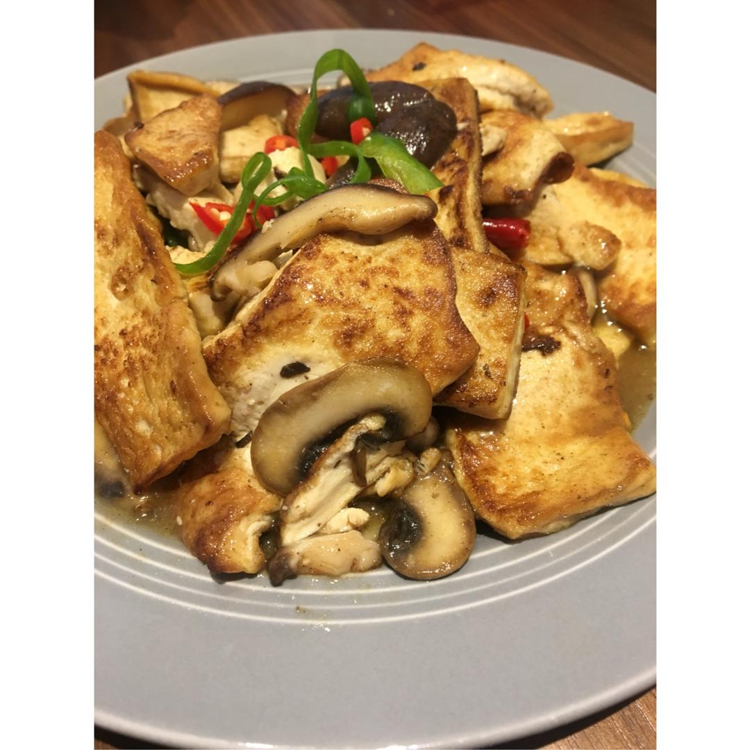 蘑菇烧豆腐