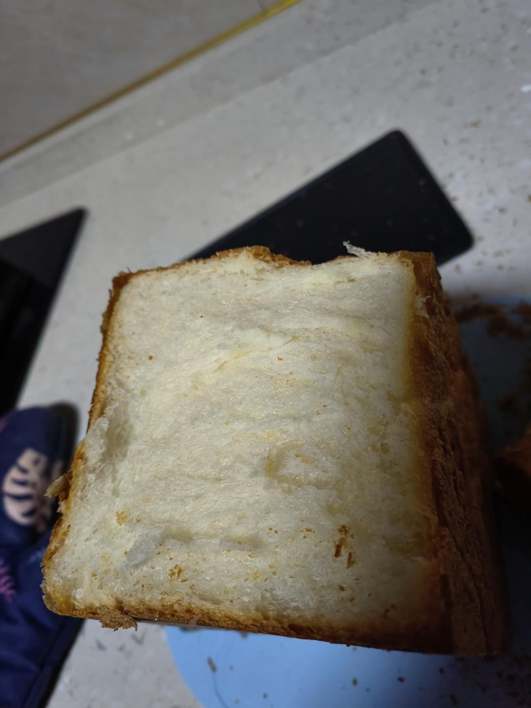 6%含糖量基础白吐司，怎么做都好吃。