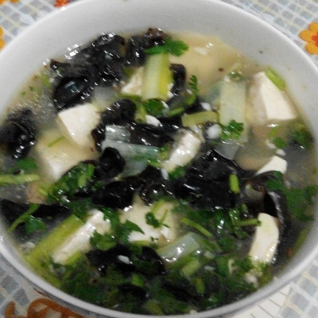 木耳豆腐汤