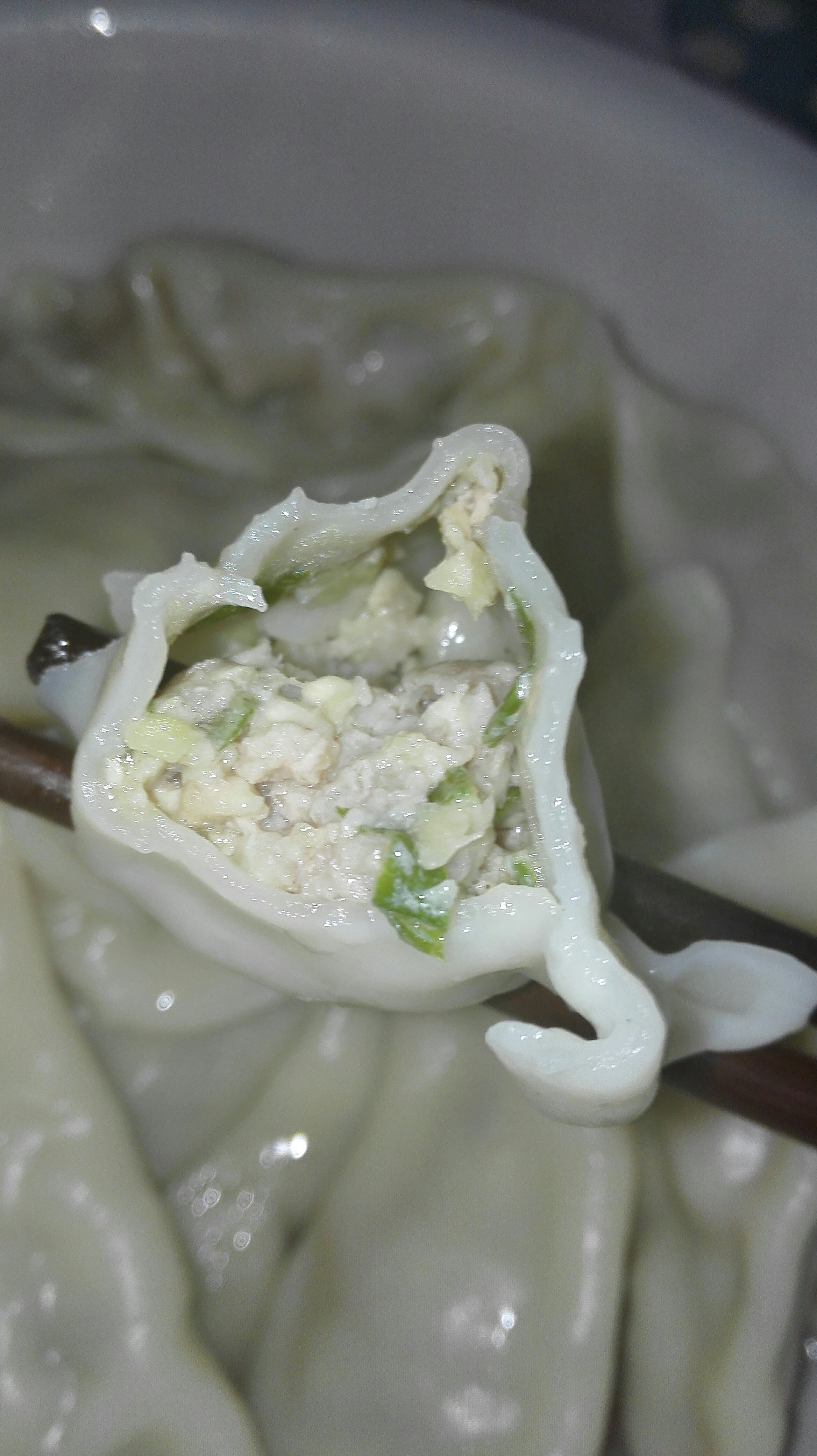 香葱猪肉蘑菇饺的做法