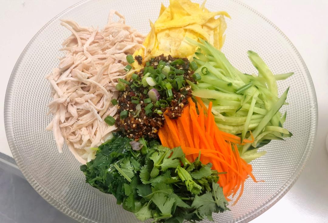 🥒鸡丝凉面
