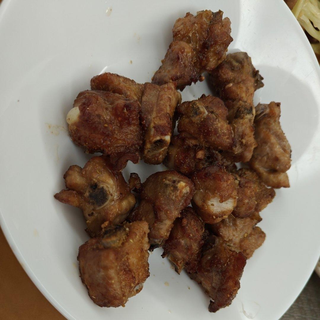 蒜香椒盐排骨