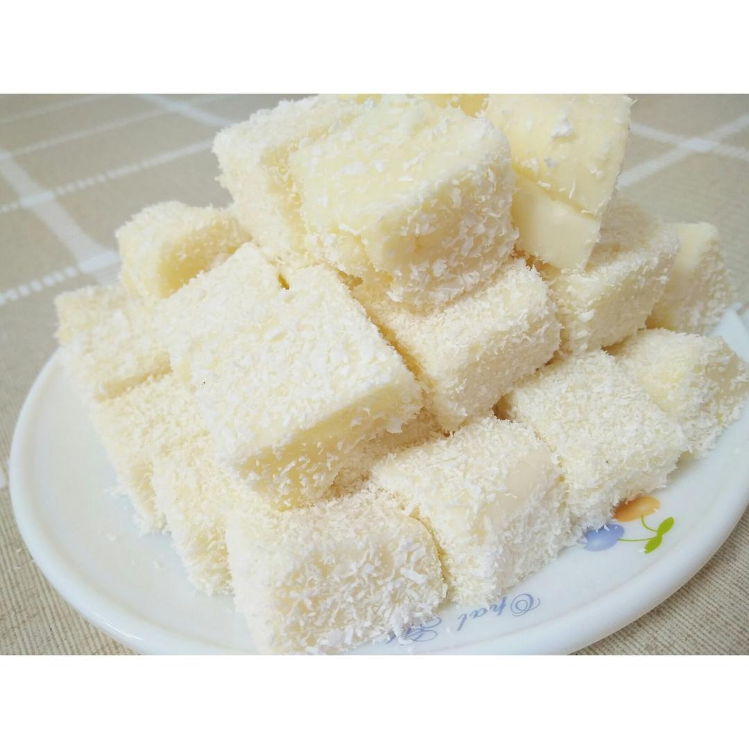 椰丝牛奶小方糕