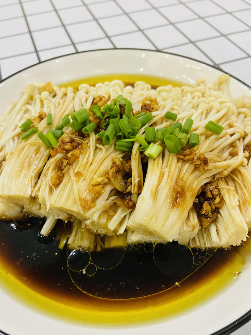 超级下饭的蒜蓉金针菇！好吃到爆