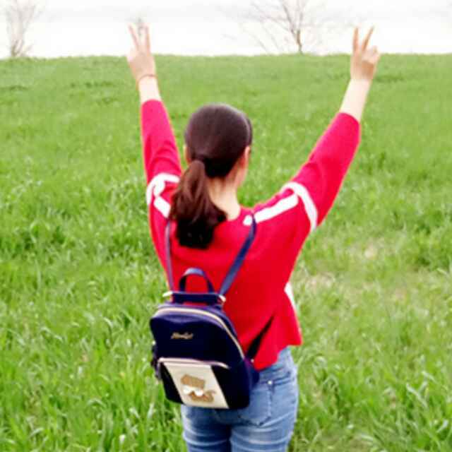 爱吃好玩的、丫头