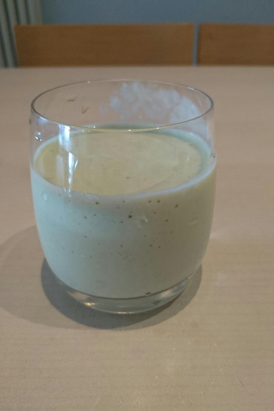 牛油果奶昔