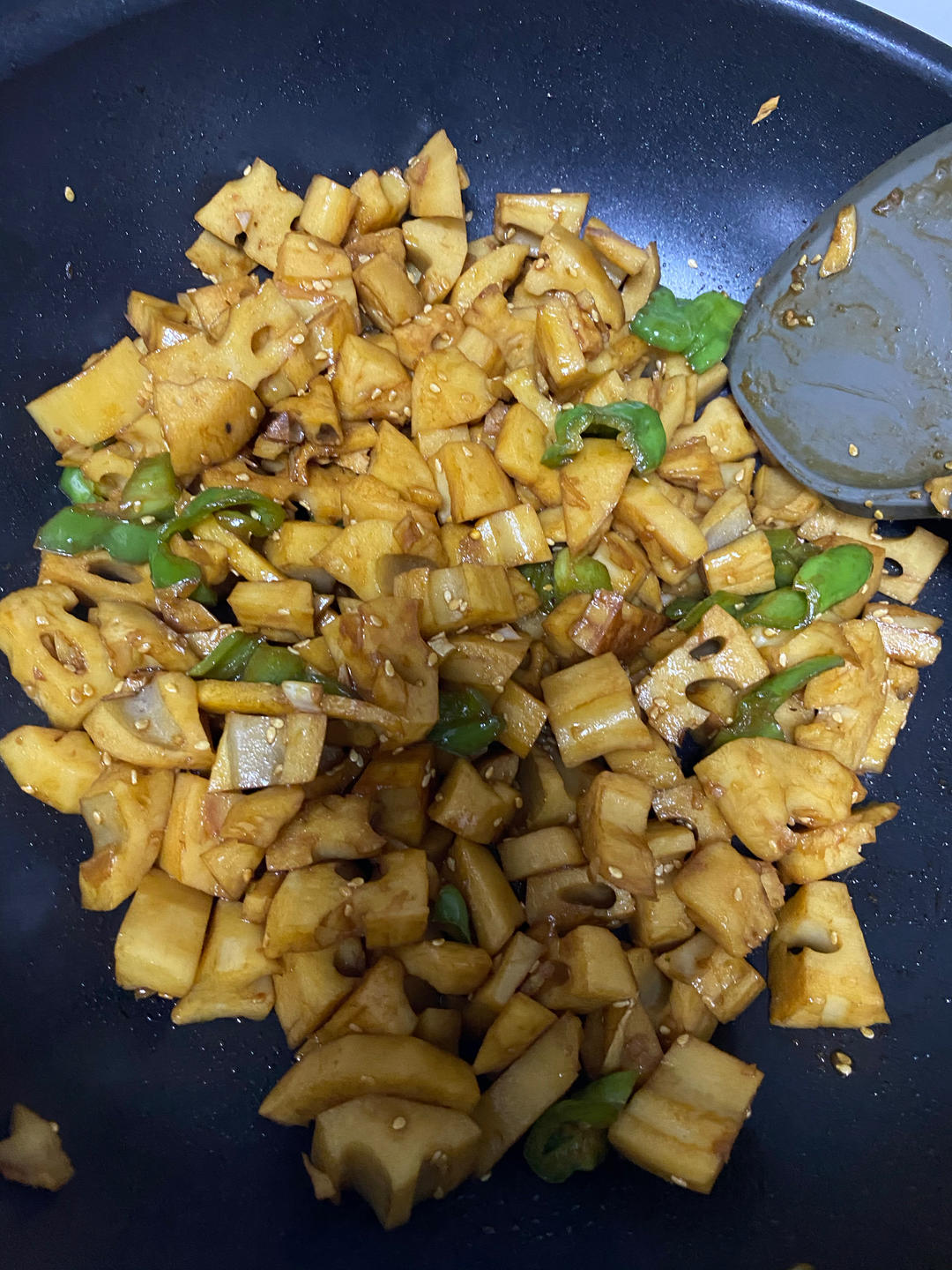 家常快手菜小炒藕丁真香