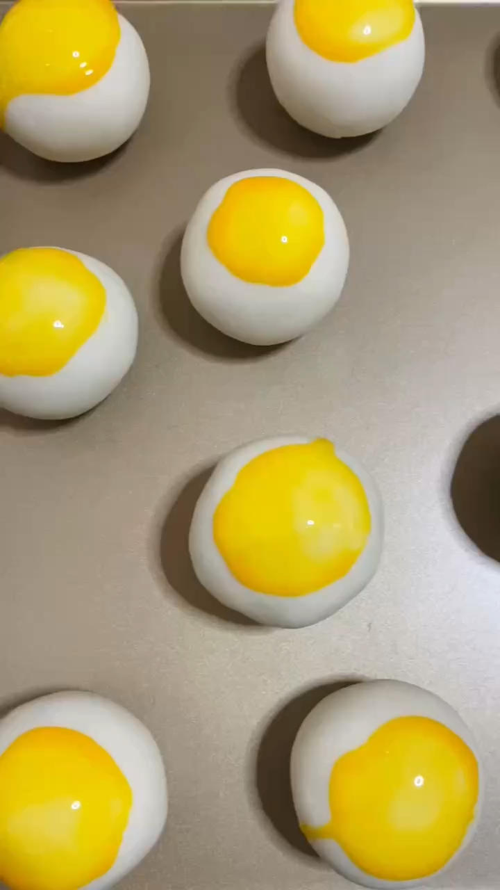 蛋黄酥