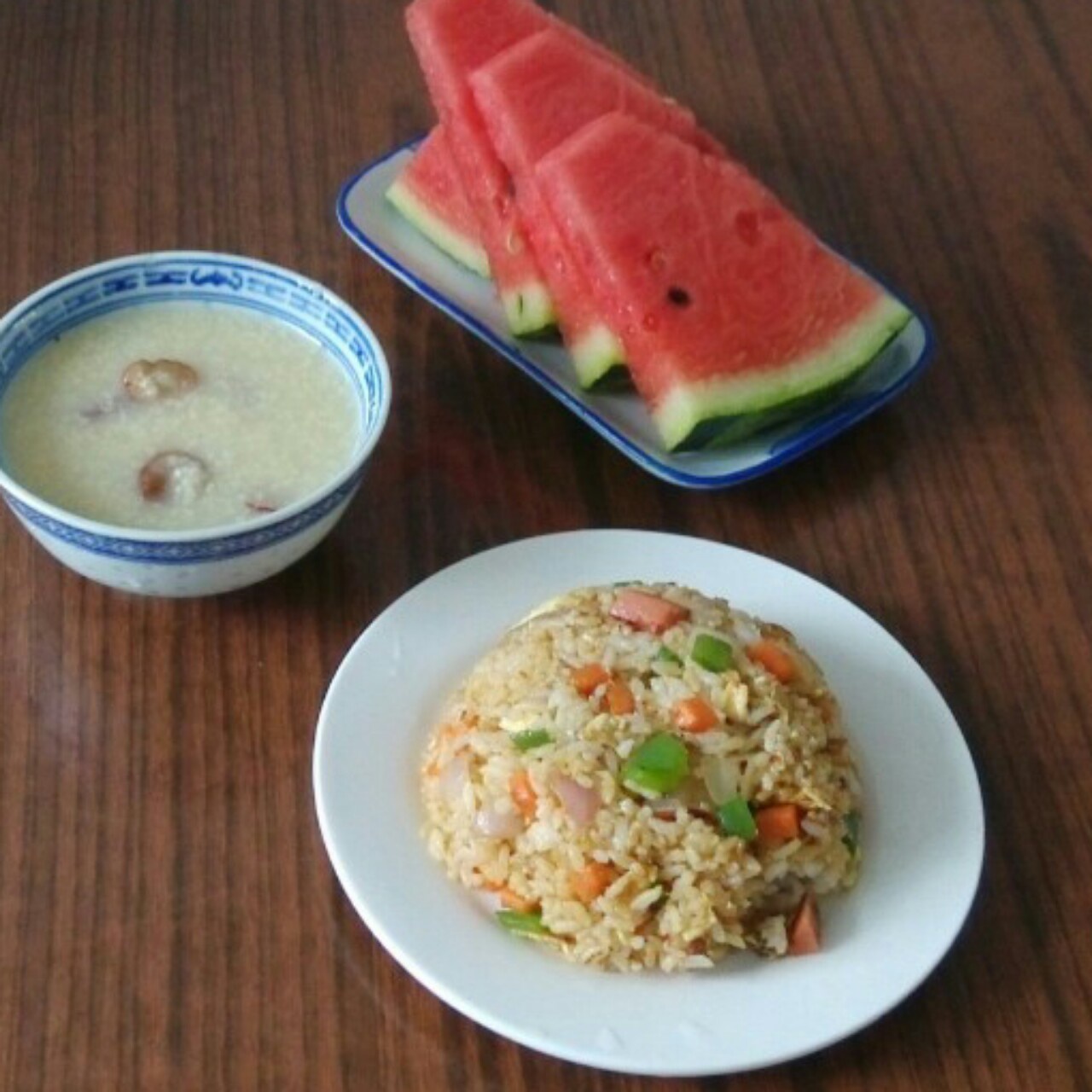 把每天的早餐都放这里