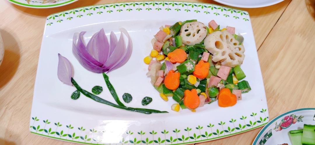 堪比五星⭐大厨的【荷塘小炒】