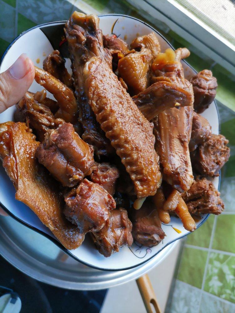 卤鸭翅卤鸭掌卤鸡爪，卤天卤地卤前任，这个配料真的绝了