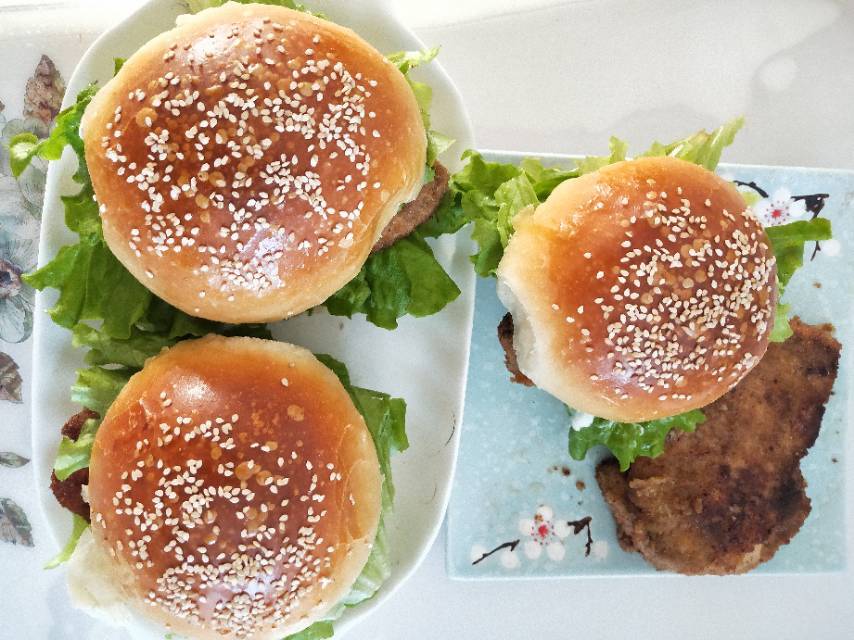 自制营养肉饼汉堡包