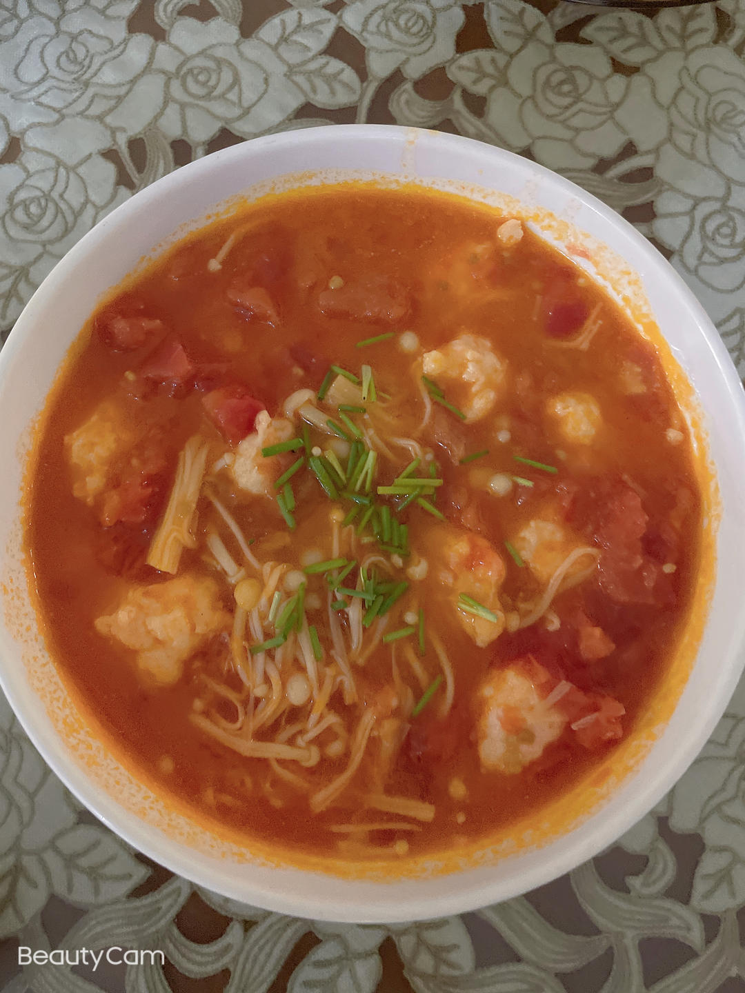 轻松自制虾滑番茄煲，鲜而不咸，一口爆汁！