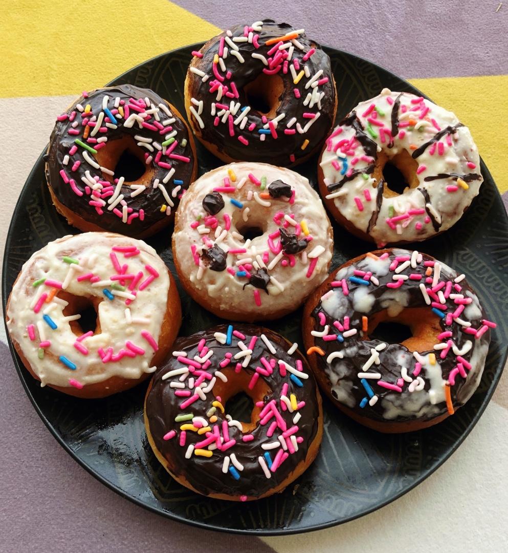 🍩超快手一小时低糖无需烤箱的甜甜圈（详细视频）