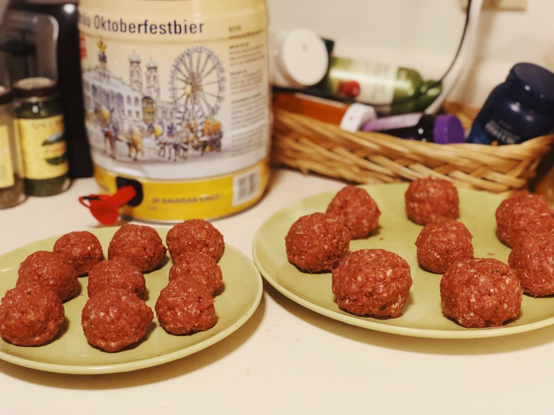 正宗牛肉丸子番茄意面Meatballs & Italian Spaghetti的做法 步骤2