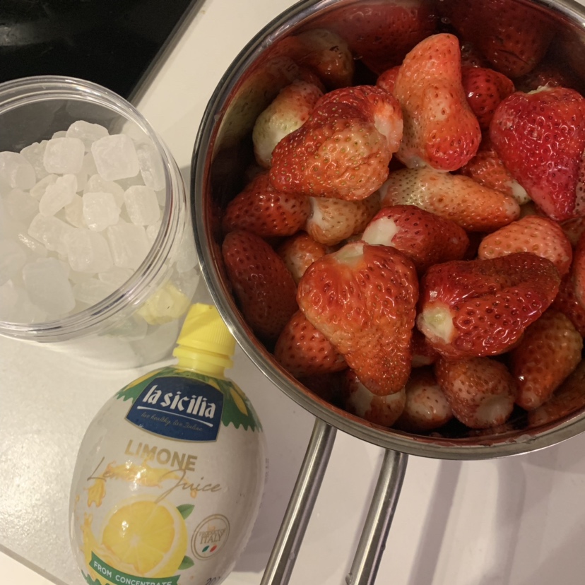 吃不够的草莓🍓酱的做法
