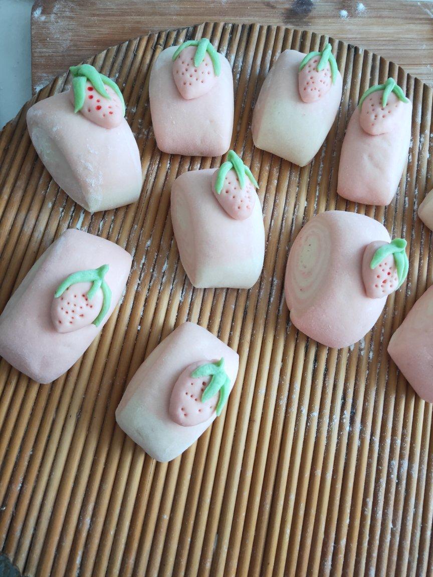 可爱到炸裂的草莓刀切馒头🍓