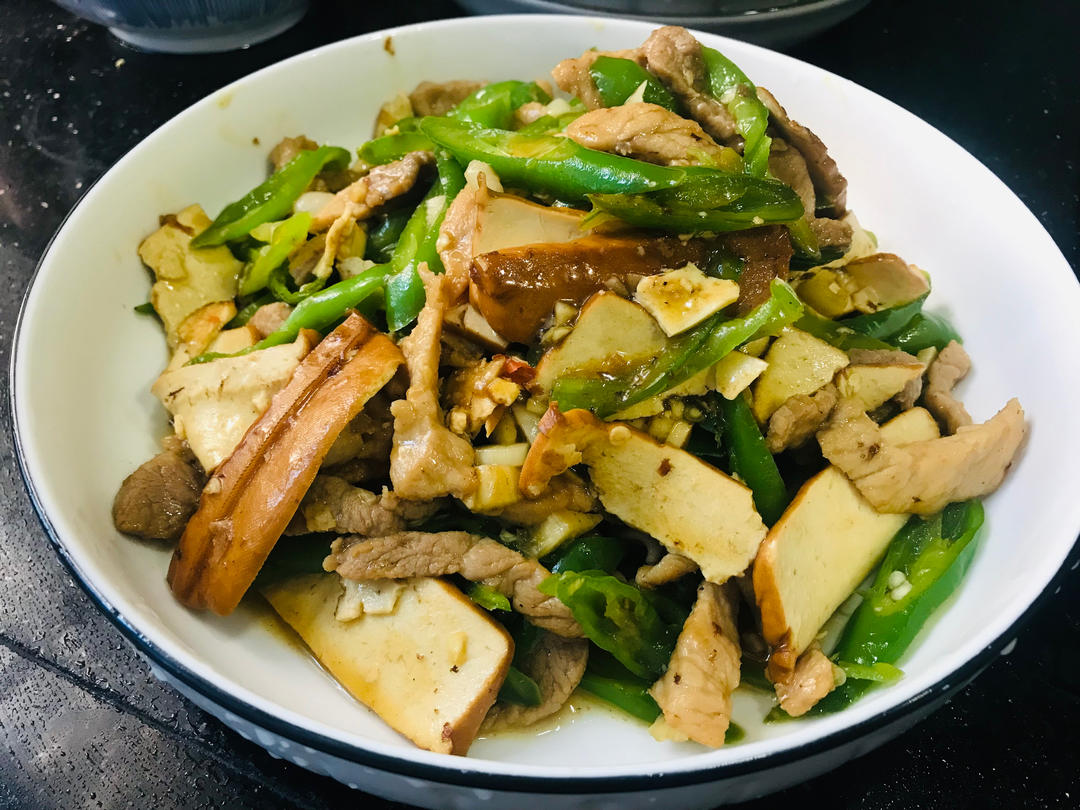 ‼️好吃到舔盘的青椒肉丝盖浇饭