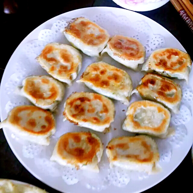 王筱沐做的锅烙饺子