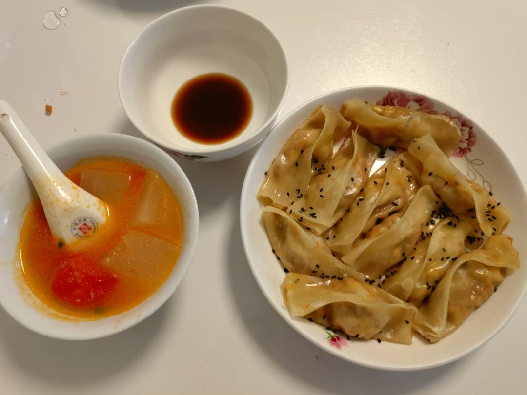 素三鲜锅贴