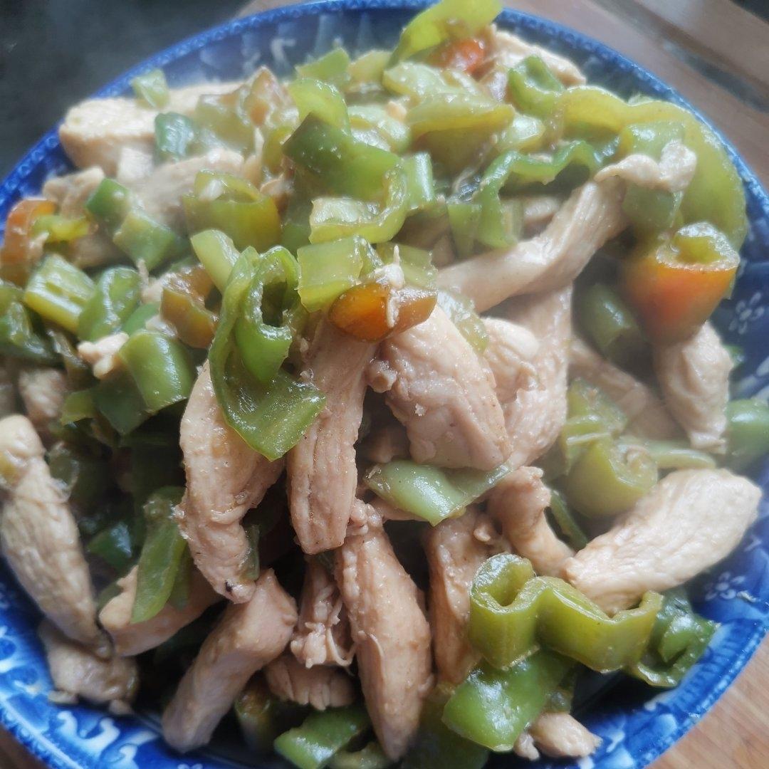 嫩滑不柴——辣椒炒鸡胸肉