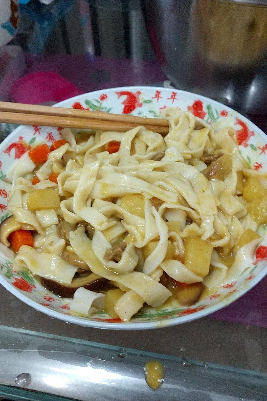 咖喱牛肉拌面