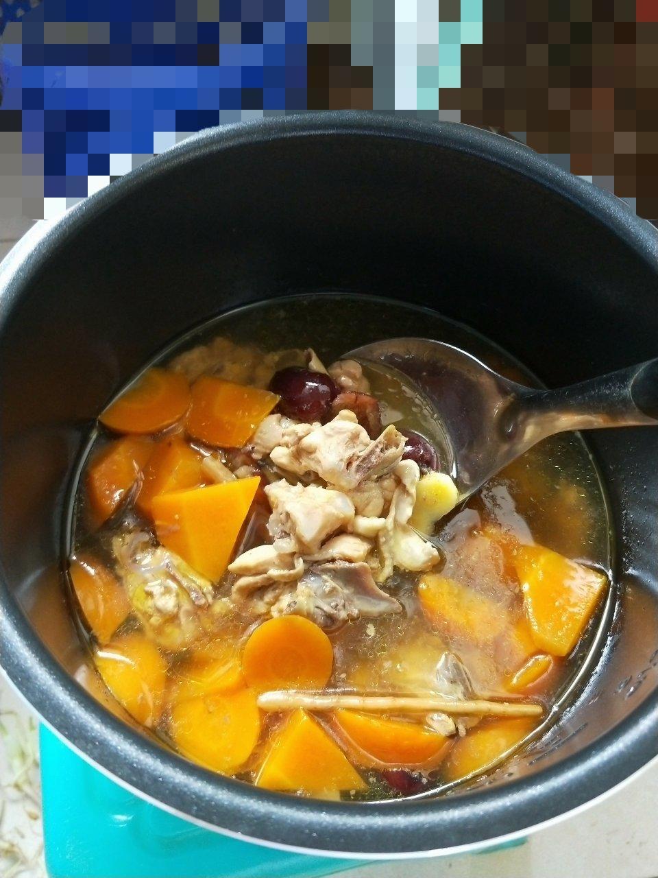药膳鸡汤
