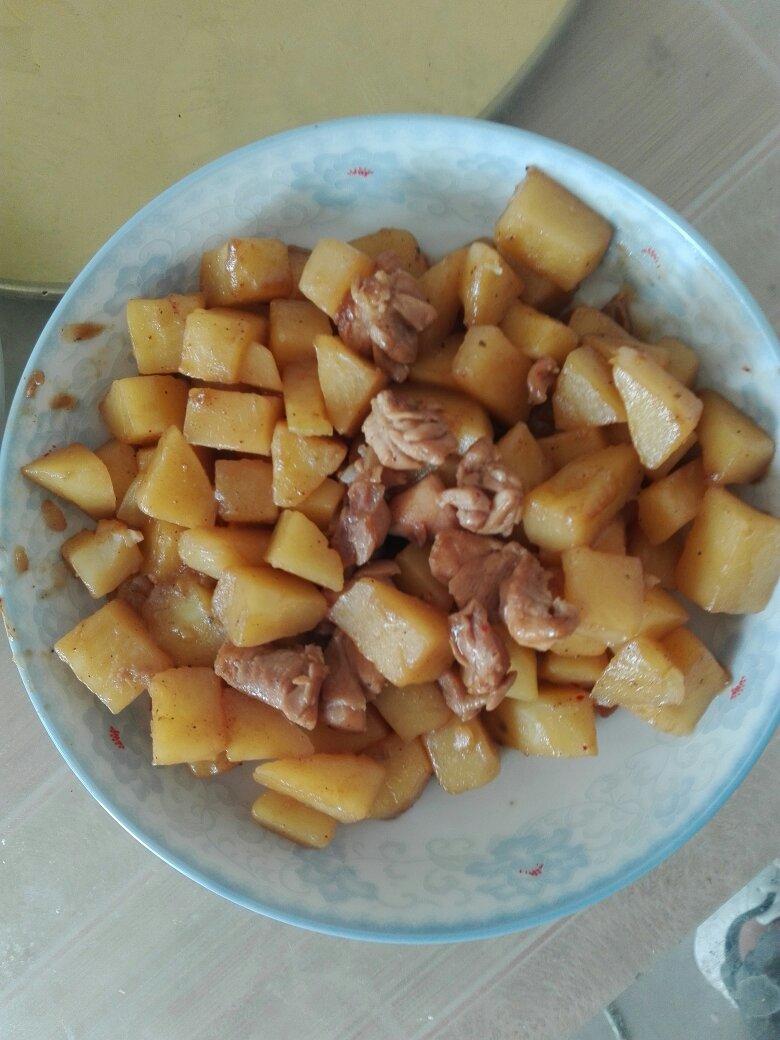 土豆炒鸡肉