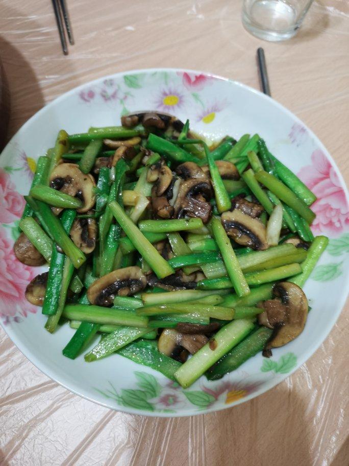 【曼食慢语】芦笋炒蘑菇