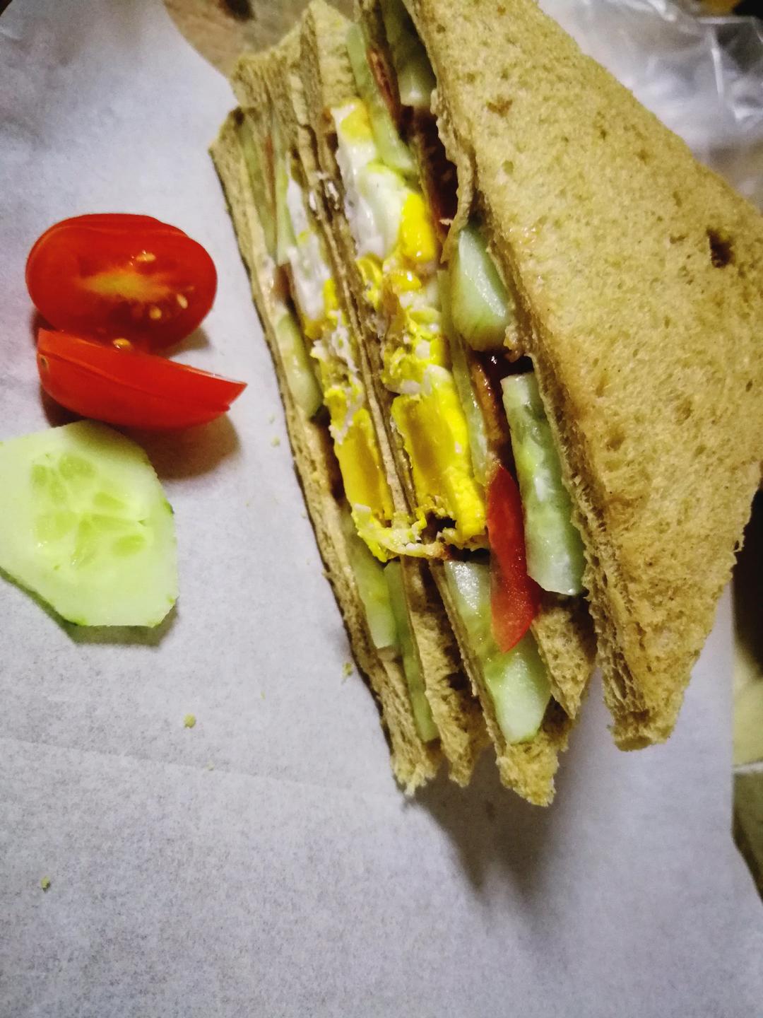 火腿芝士蛋三文治