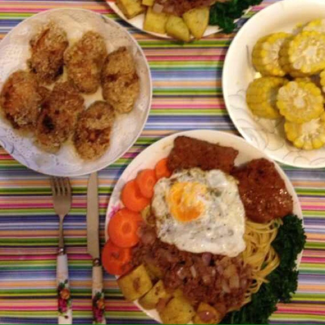 黑椒牛排（配土豆/鸡蛋，意面/蔬菜）