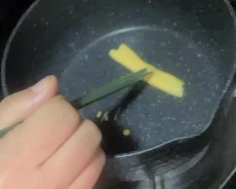 奶香蛋黄厚蛋烧的做法