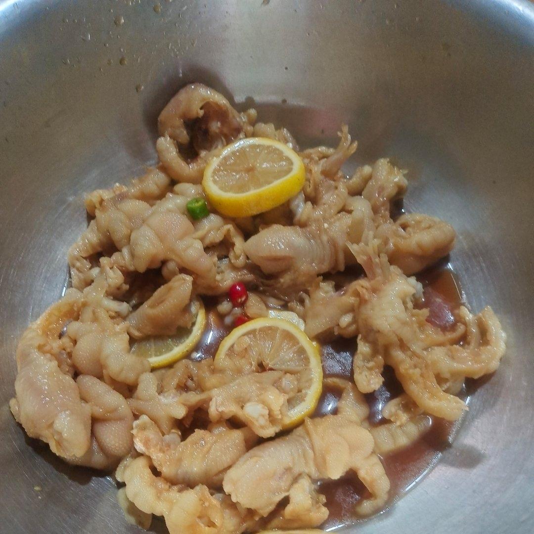 柠檬无骨酸辣凤爪
