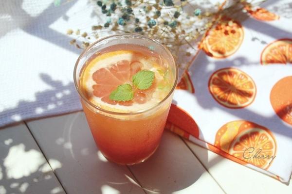 夏日晚霞葡萄柚冰茶