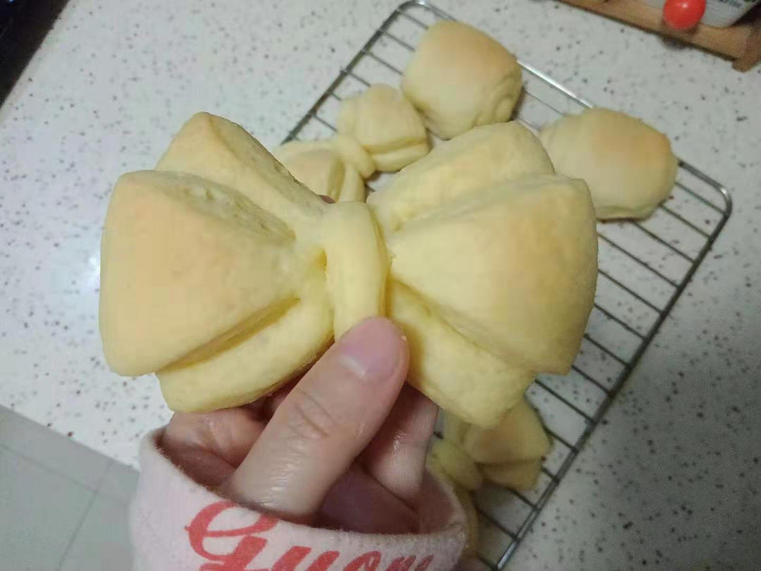 少女心蝴蝶结面包🎀