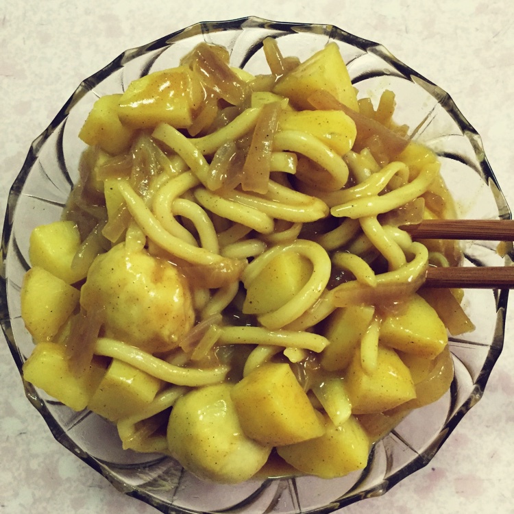 咖喱鱼丸乌冬面